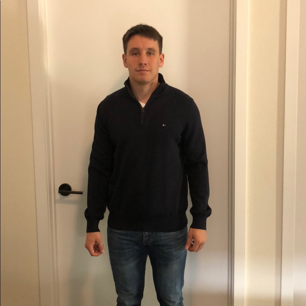 Amazing Tommy Hilfiger sweater